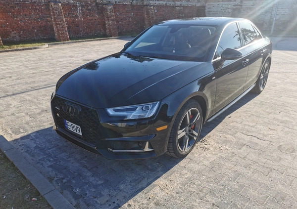 Audi A4 cena 98000 przebieg: 134900, rok produkcji 2017 z Sieradz małe 121